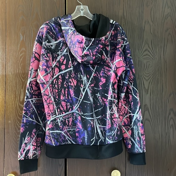 Muddy Girl Moonshine hooded pink, black and navy camo jacket. Size Large - Picture 6 of 9